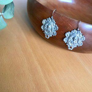 VINTAGE Silver Drop Earrings GUC